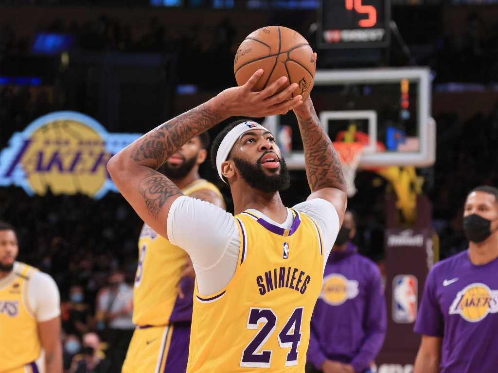 内马尔每月支付3.5万欧抚养费，豪宅保姆一应俱全支持前女友与女儿