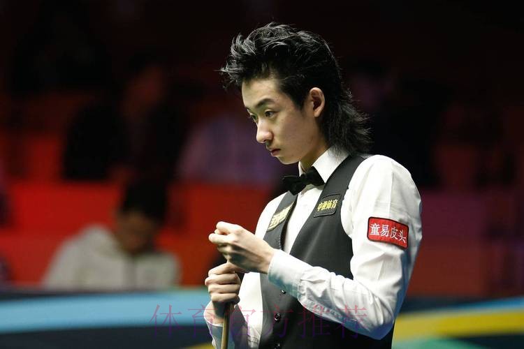 吴宜泽:我的球杆皮头和爸爸是有感情的 吴宜泽:我的球杆皮头和爸爸是有感情的